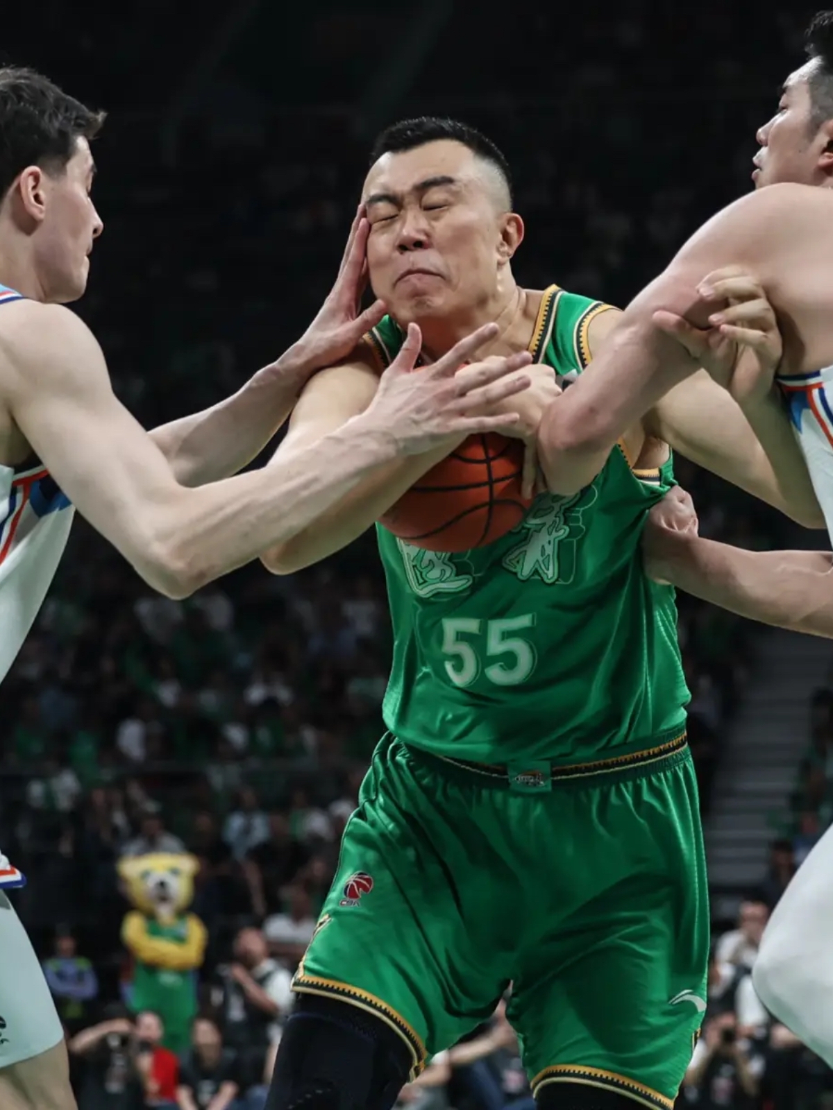 关于辽宁男篮击败浙江队，实力雄厚表现出色的信息